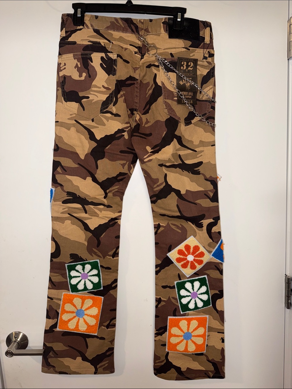 🌼👖🌼 Watson Camouflage Bootcut Jeans with Floral Patchwork - Picture 6 of 6